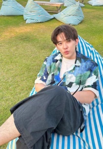 ซุง-ศตาวิน-เสื้อลาย