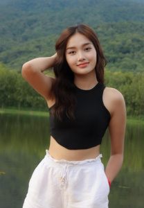 น้ำผึ้ง-กานต์ธีรา-ยิ้ม น้ำผึ้ง-กานต์ธีรา-ยิ้ม