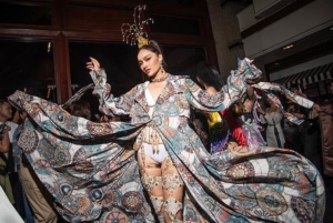 น้ำผึ้ง-กานต์ธีรา น้ำผึ้ง-กานต์ธีรา