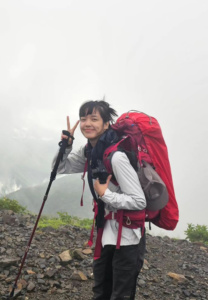 พลอย-พลอยไพลิน-ชูสองนิ้ว พลอย-พลอยไพลิน-ชูสองนิ้ว