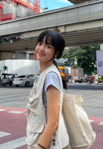 พลอย-พลอยไพลิน--สาวสวย