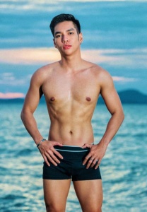 โม-วรวัฒน์ โม-วรวัฒน์