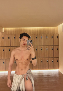 โม-วรวัฒน์ โม-วรวัฒน์