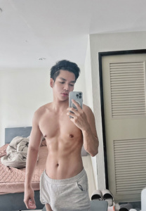 โม-วรวัฒน์ โม-วรวัฒน์