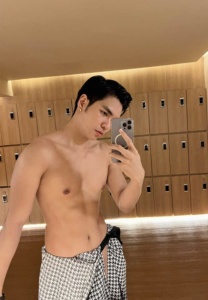 โม-วรวัฒน์ โม-วรวัฒน์