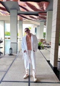 แดนนี่ เบล็สซิ่ง white