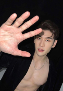 white-hand