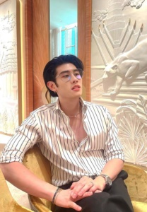 white-sit White Jewel sit
