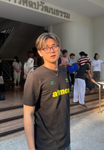 yiw-boy ยิ้ว วาริ