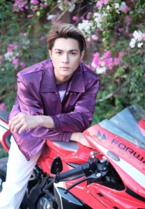 แน็ก ชาลี