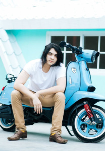 แน็ก ชาลี