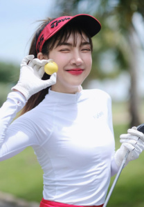 ตุ๊ดตู่ สุภาพร อำภาไพ