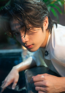 ฟูไอซ์ ธนวัตร