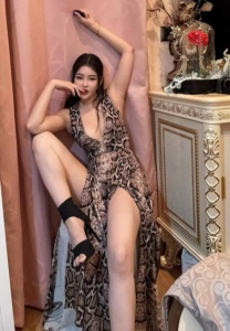 lilly-pose ลิลลี่ เหงียน