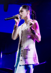 Ally-Achiraya-ร้องเพลง