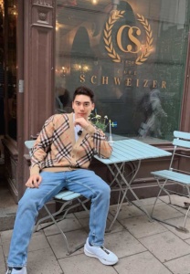 ประวัติ หมอกลาง