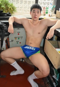 น้องซน Xenon หนุ่มตี๋ดาวทวิต