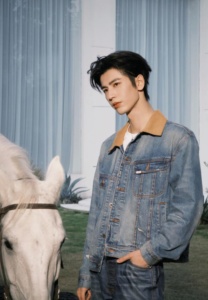 แจกวาร์ป จางหลิงเฮ่อ Zhang Linghe