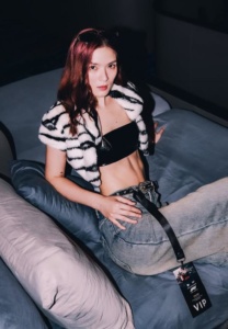 คริสติน-กุลสตรี-008-Fabulous