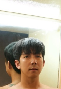ดีน ชานนท์ ภาพหน้ากระจกเห็นตัวชัด