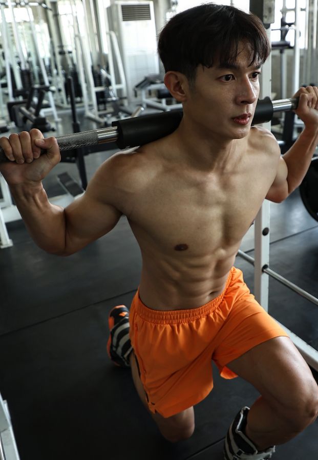 เพื่อน คณิน