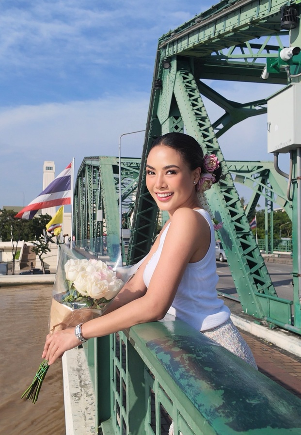 แบมบี้ สิรินโสพิศ ท่องเที่ยว